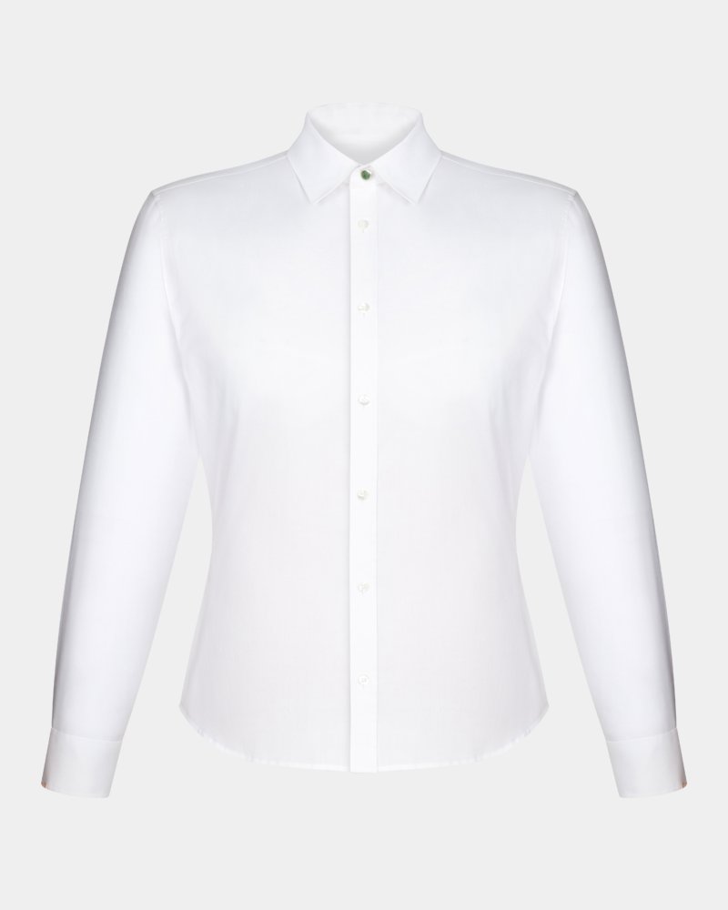 Белая сорочка с классическим воротником